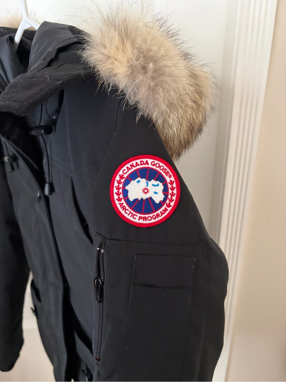 Authentic Canada Goose Women’s Montebello Parka Black, XS